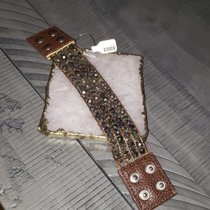 Brand new beaded snap bracelet